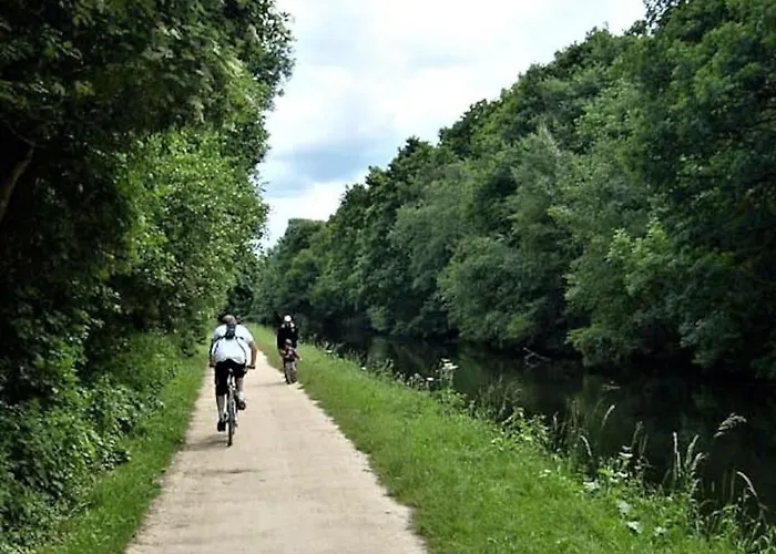 *f1*5gh* Setup For Your Relaxed & Amazing + Free Parking + Free Fast Wifi * Leeds (West Yorkshire)